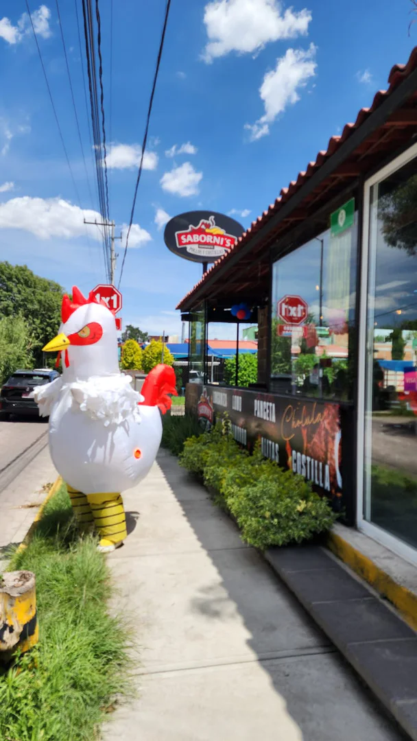 Sabornis Humberto pollos y costillas — foto 2, San Pedro Cholula, Puebla