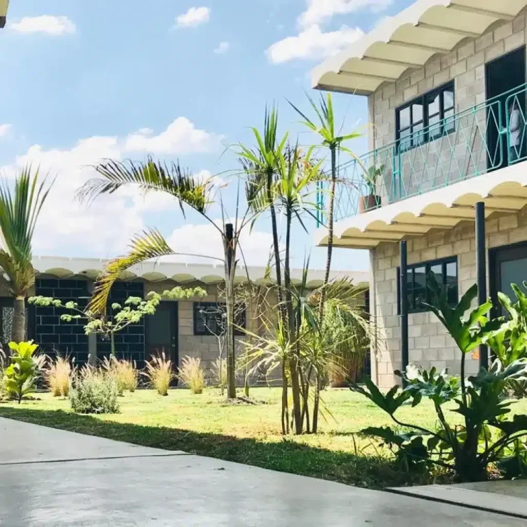 Cálido Cosmos Hotel